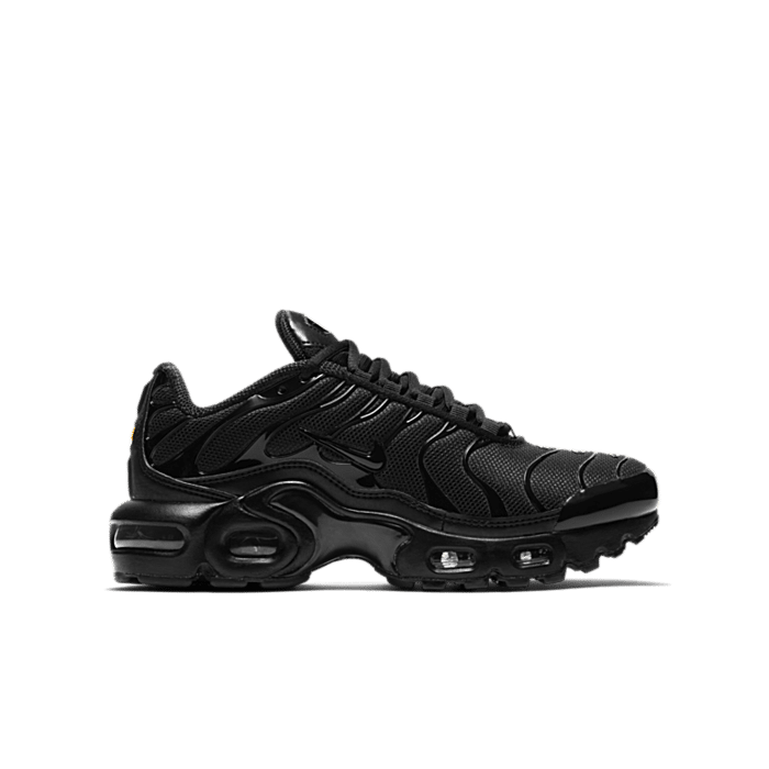 air max tn plus triple black