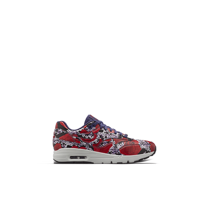 Women’s Nike Air Max 1 Ultra Moire ‘London’ Ink/Summit White/Team Red/Ink 747105-500