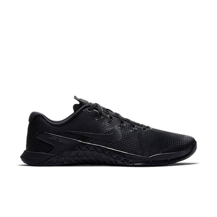 nike metcon 4 triple black