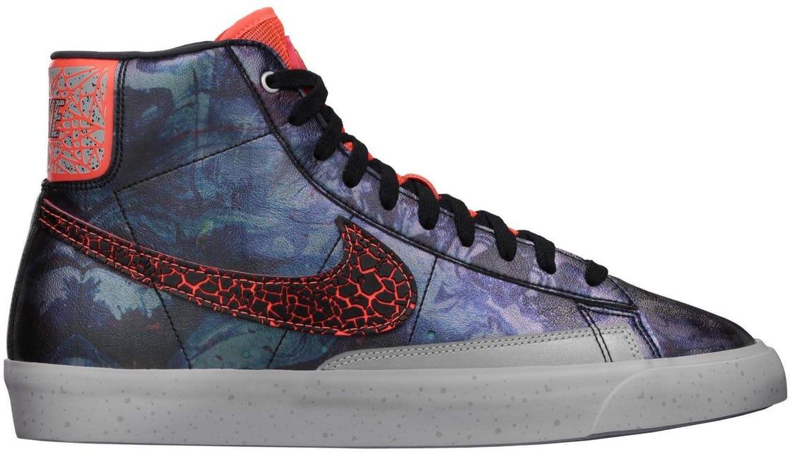 Nike Blazer Mid Area 72 598124-800 | Rood | Sneakerbaron NL