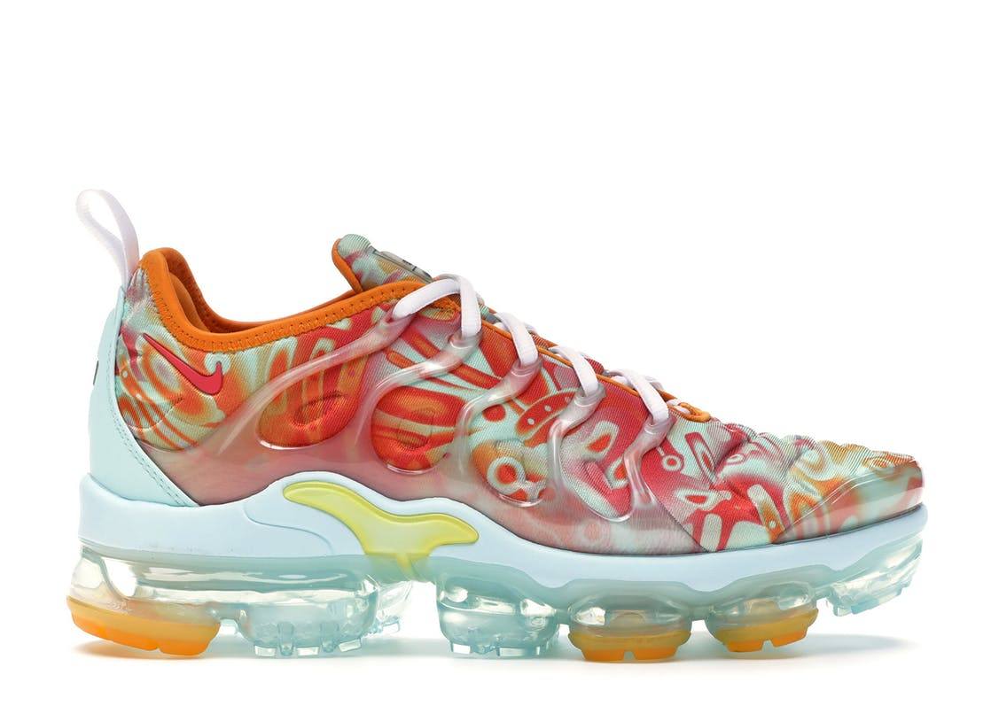 orange air vapormax plus