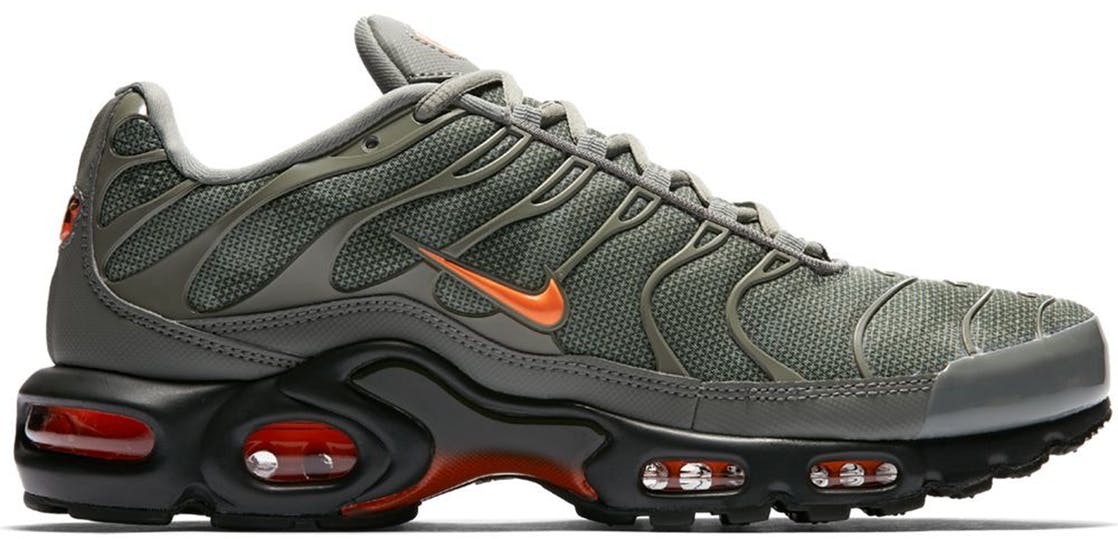 air max plus dark stucco