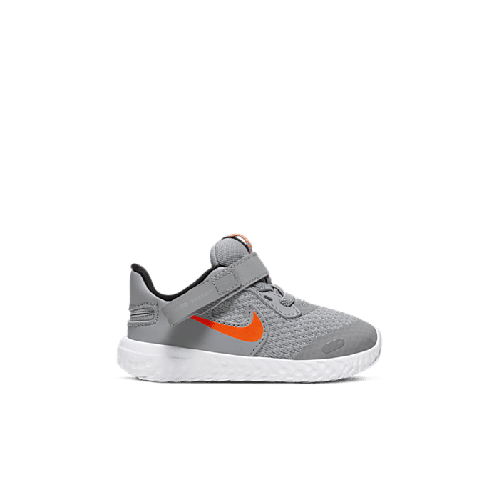 Nike Revolution 5 Grijs CQ4651-003