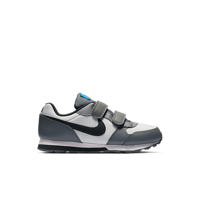 Nike MD Runner 2 Zilver 807317-015