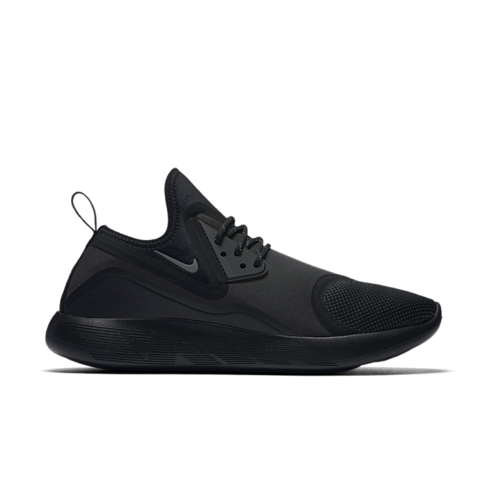 Nike LunarCharge Essential ‘Triple Black’ Black/Black/Volt/Dark Grey 923619-001