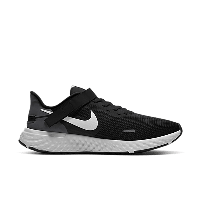 Nike Revolution 5 FlyEase Black BQ3211-004 | Zwart