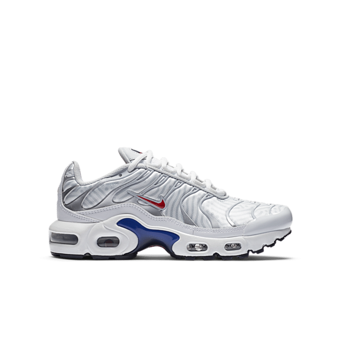 red and white air max plus