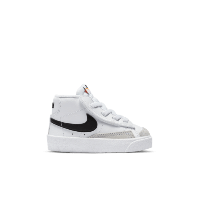 Nike BLAZER MID ’77 Wit DA4088-100