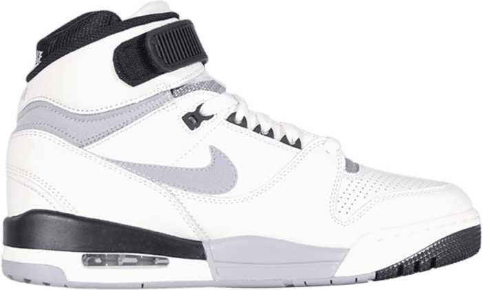 Nike air revolution outlet black and white