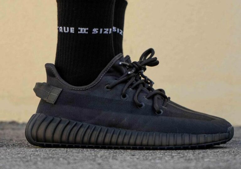 yeezy 350 mono on feet