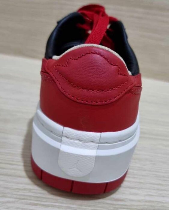 Nike Air Jordan 1 bred lv8d
