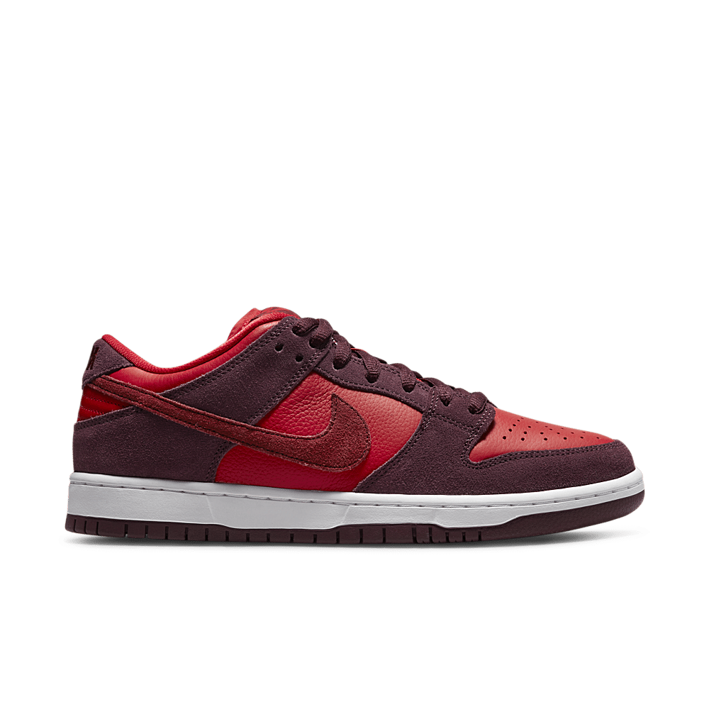 nike dunk cherry