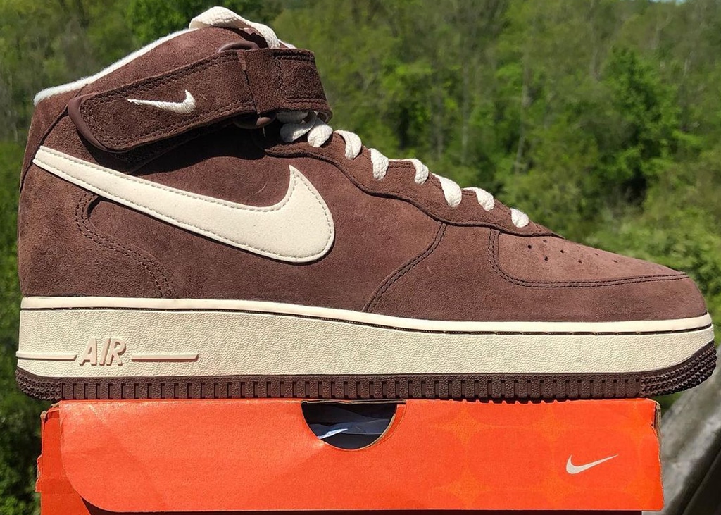 Tastefull piece of history incoming: De Nike Air Force 1 Mid “Chocolate”
