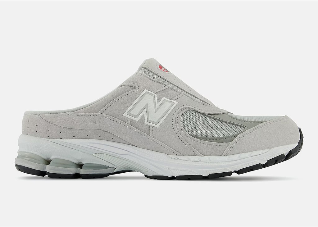Slide into your sneakers dankzij de nieuwe New Balance 2002R Mule