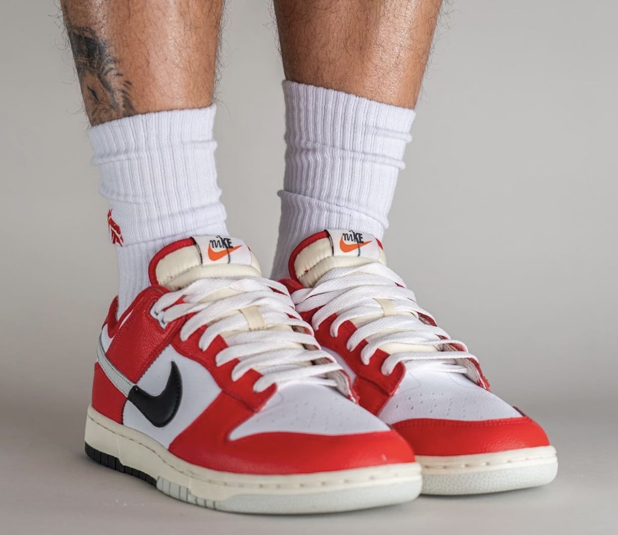 De nieuwe Nike Dunk Low "Chicago Split" huisvest twee stijlen