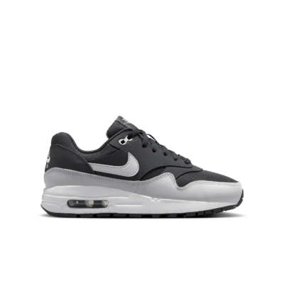 air max one white black